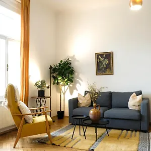  Apartment Stilvolles Im Zentrum - Free Parking